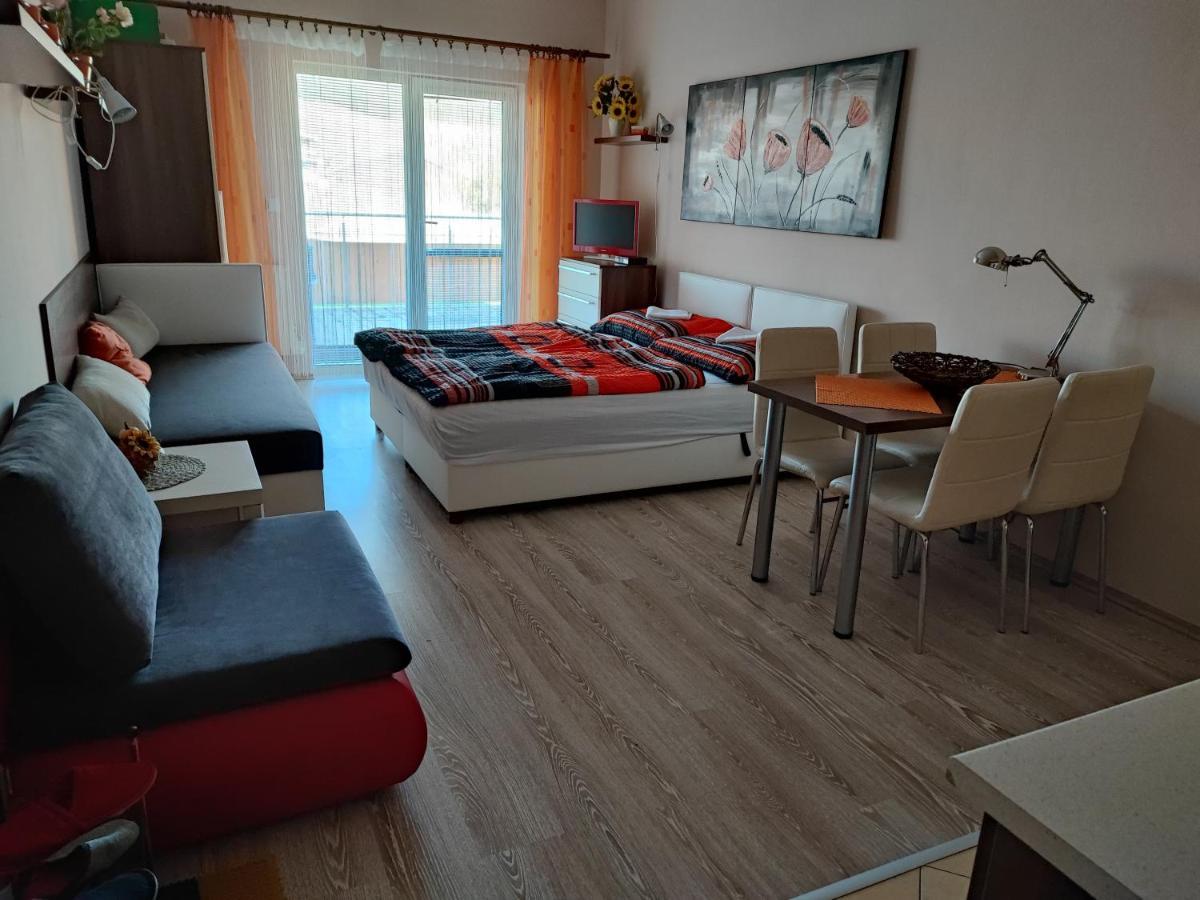 Slnecne Apartmany Podhájska Eksteriør billede